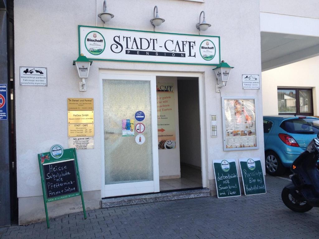 Stadtcafe Pension กรุนชตัดท์ ภายนอก รูปภาพ